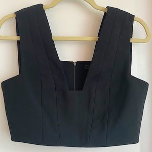 Sleeveless crop top